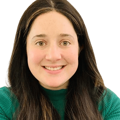 Leanne Dall headshot smiling